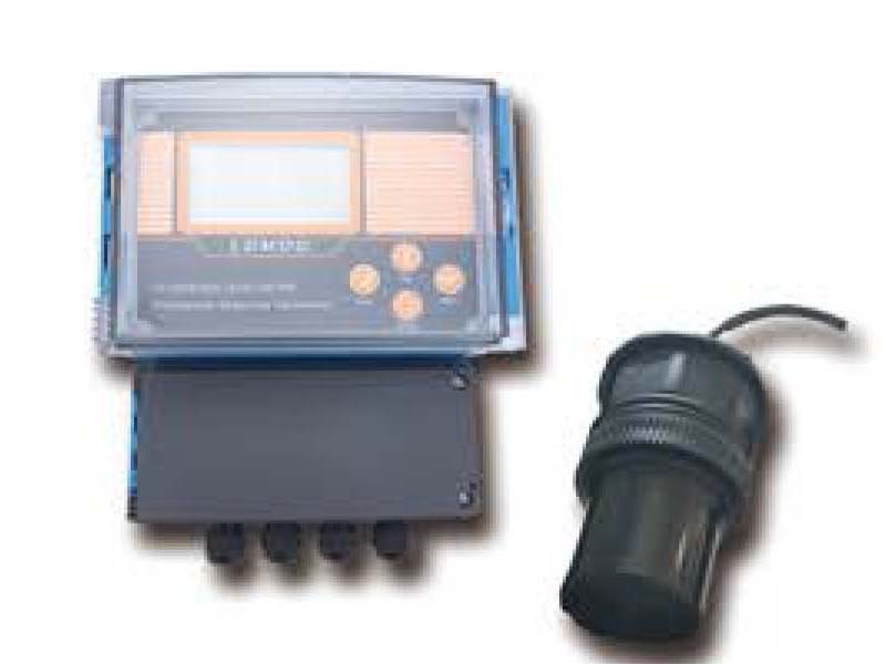 Ultrasonic open channel flowmeter
